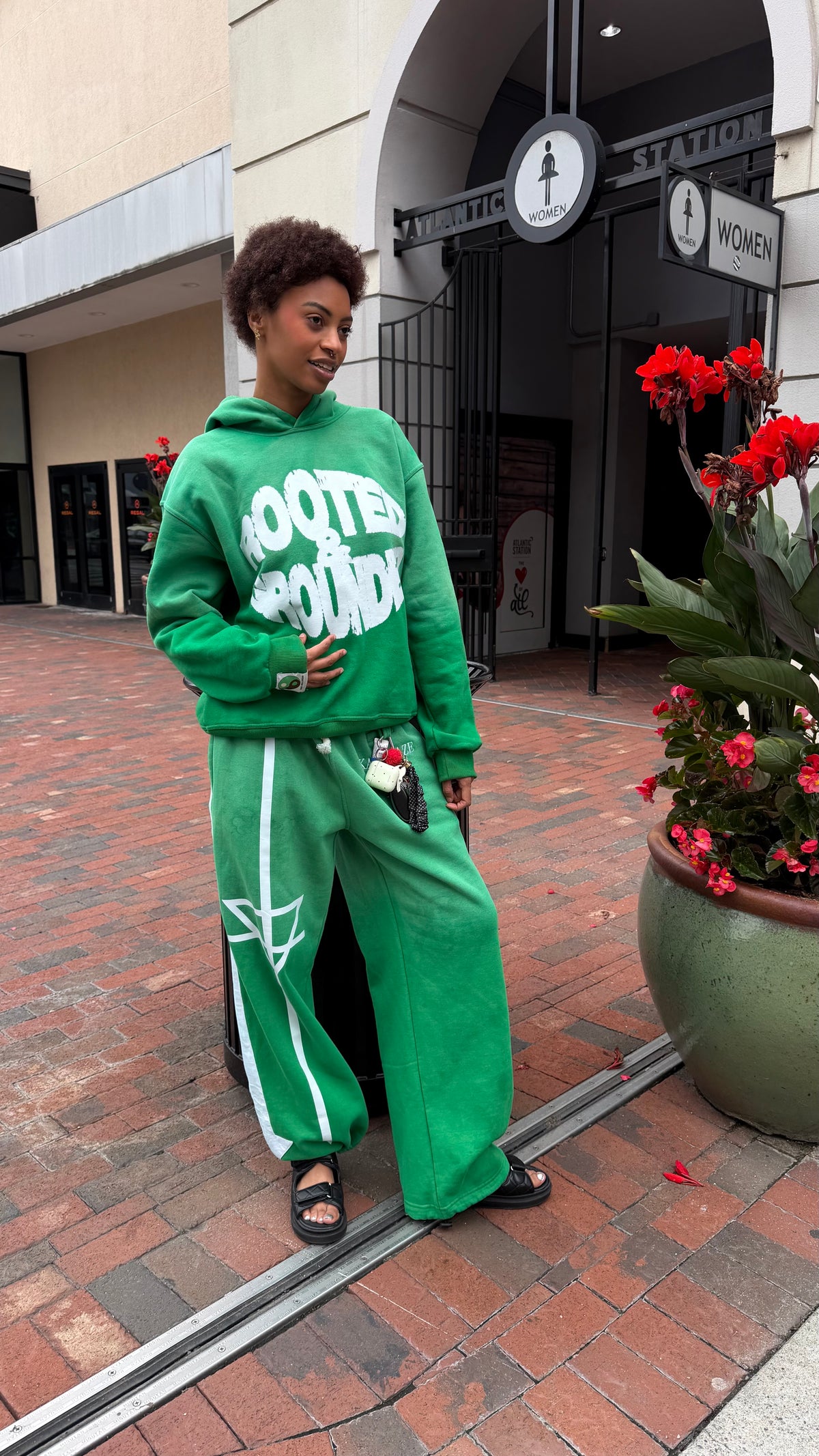"EARTH ANGEL" AVATAR SET